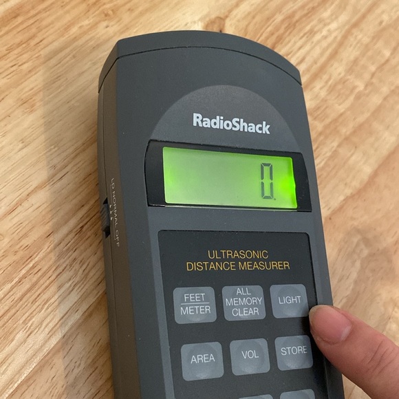 3 for $12 Radio Shack Ultrasonic Distance Measurer with Memory and Light 63-1005 - Picture 2 of 6